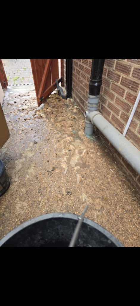 Drainage conditions and equipment at a Blockage Busters jetting job in Basildon, view 1